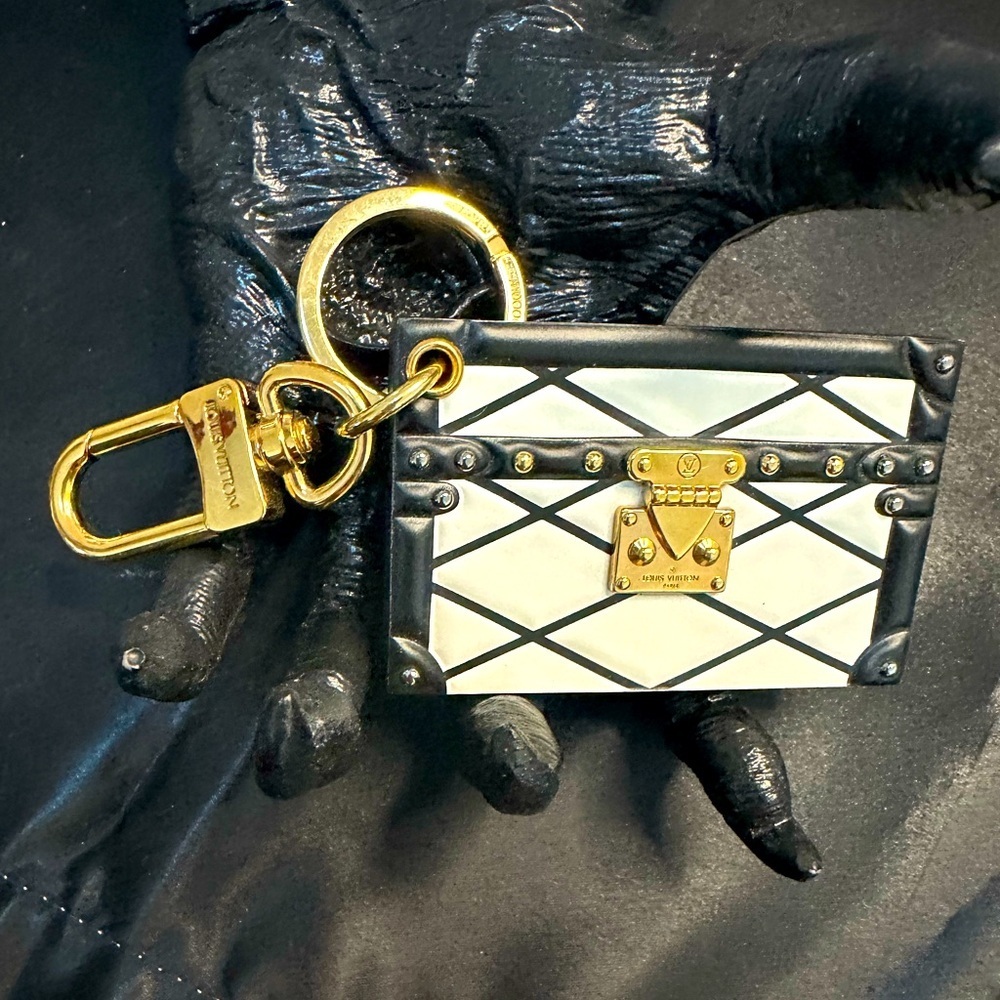 LOUIS VUITTON Petite Malle Bag Charm & Key Holder EUC​​